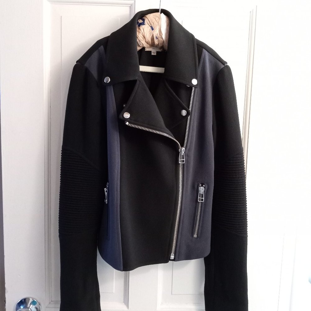 Aritzia moto jacket size 2